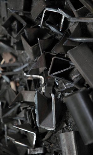 Iron scrap pieces